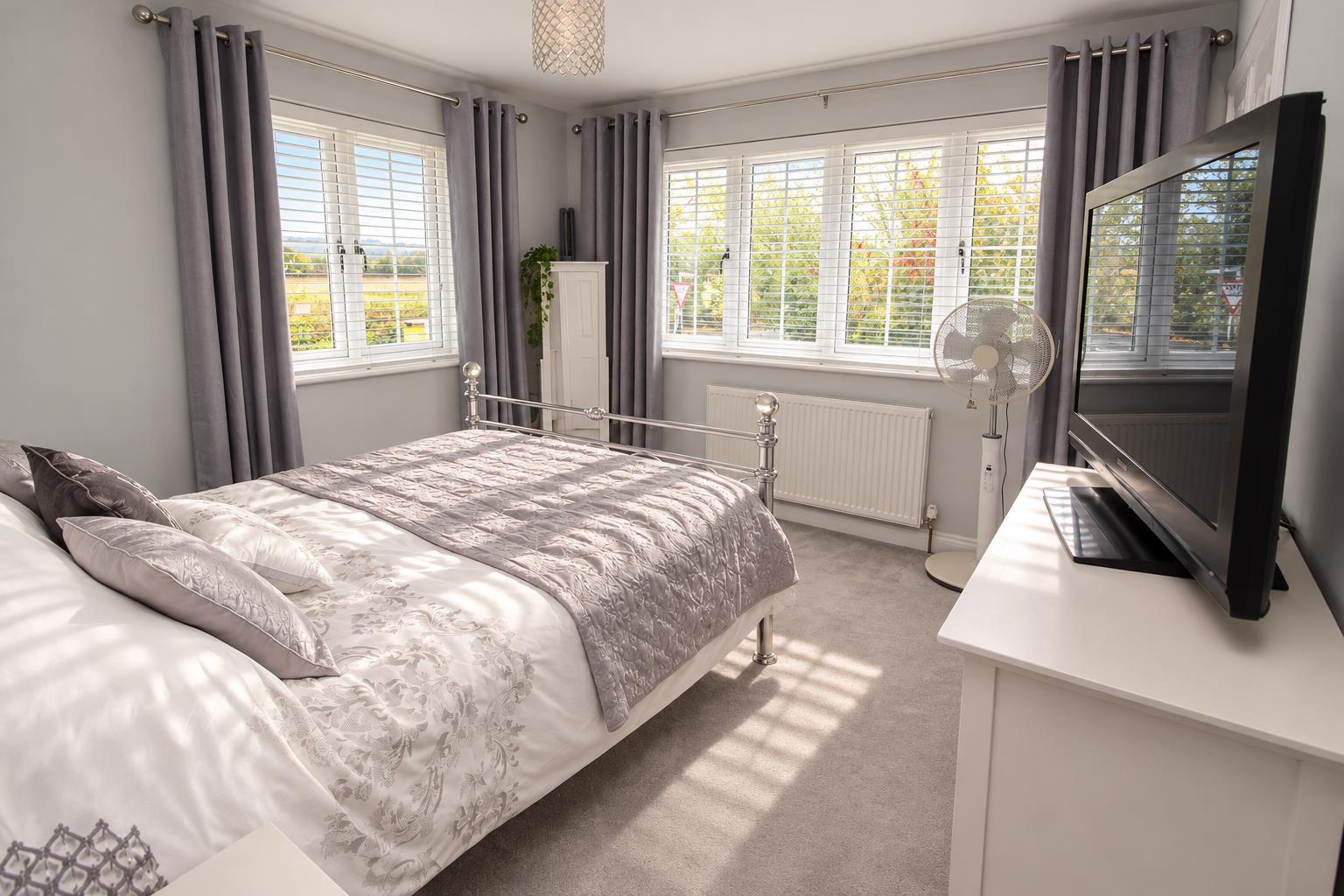 Sulham Lane, Pangbourne, Reading